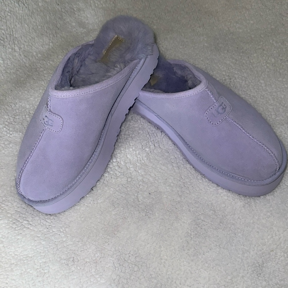 - UGG women purple Discoquette slippers